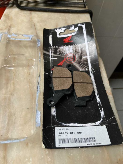 Vário material para a XRV750 Africa Twin RD07a