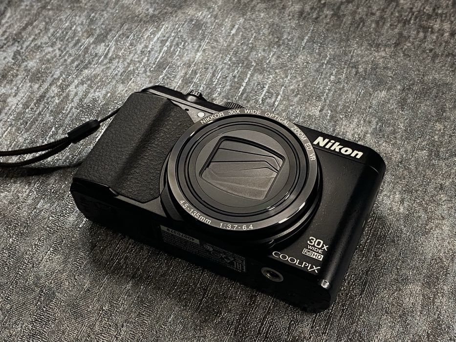 Nikon Coolpix S9900 поворотний екран,альтернатива G7x