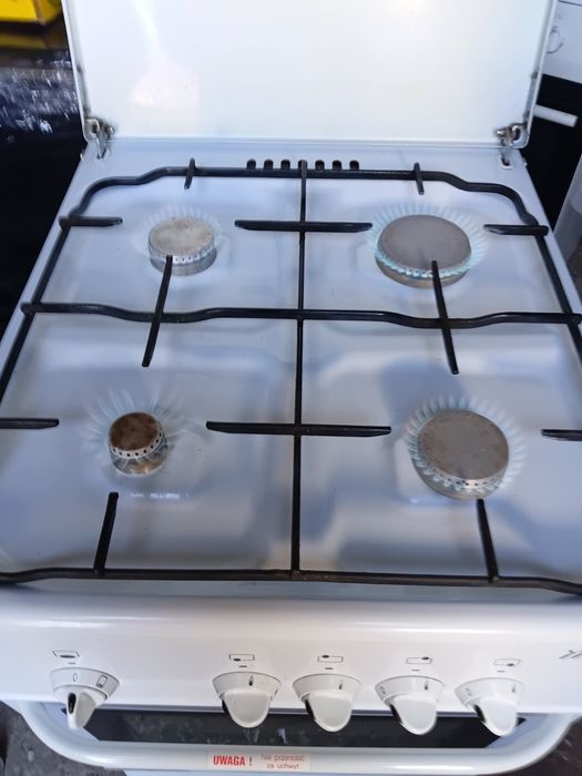 Продам 4х конфорну газову плиту Mastercook