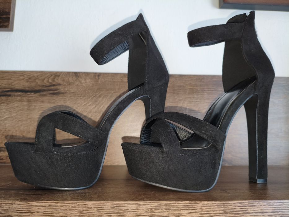 NOWE eleganckie sandały na wysokim obcasie i platformie. Polecam