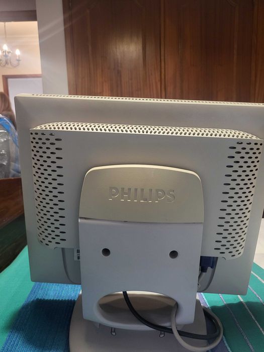 Monitor PC Philips 18" LCD formato 4:3
