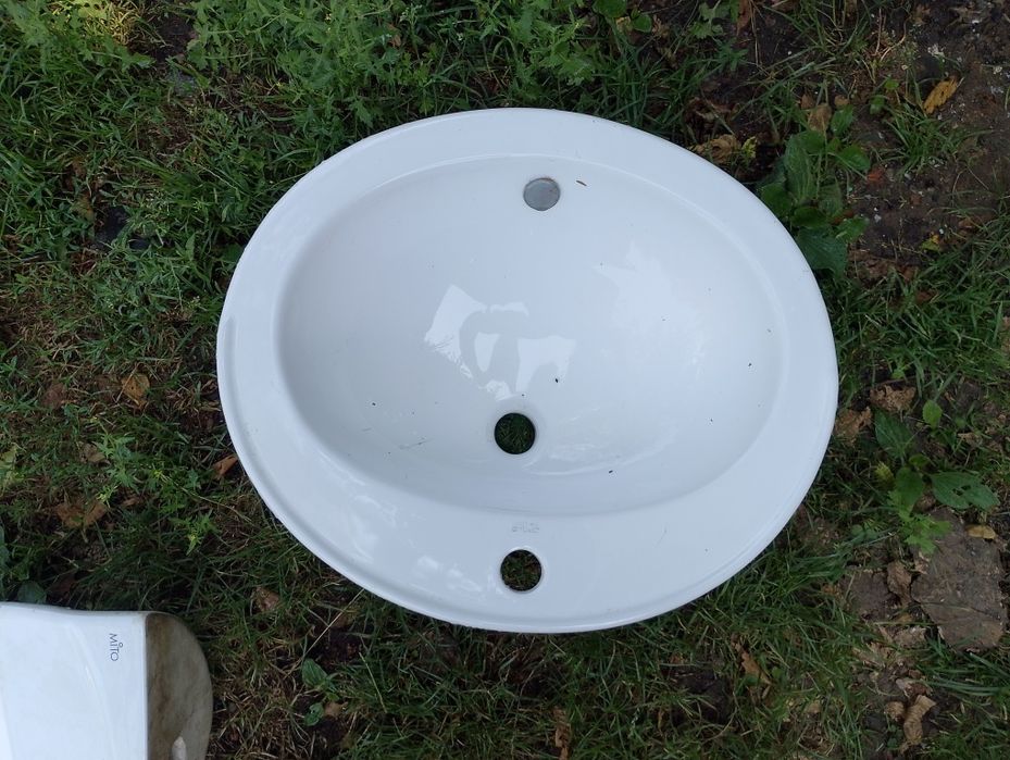 Sprzedam dwie umywalki do łazienki