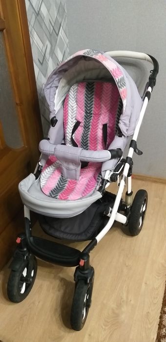 Коляска б/у универсальная 2 в 1 Adamex Galactic (переноска в подарок)