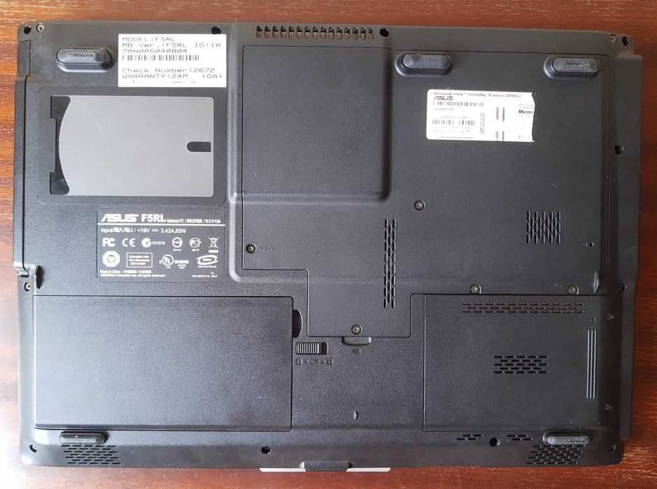 Ноутбук ASUS F5RL.