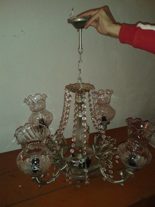 Lustre com 4 chaminés antigo e muito bonito