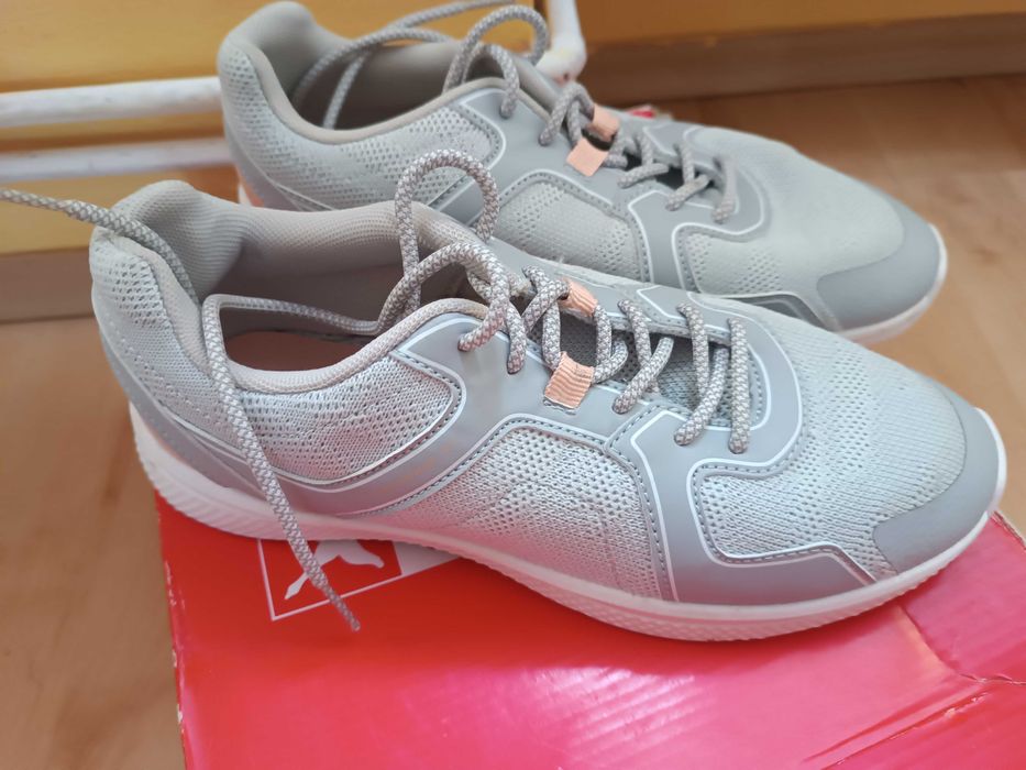 Buty sportowe  40