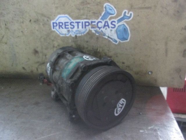 Compressor AC VOLKSWAGEN Passat (3A2, 35I)