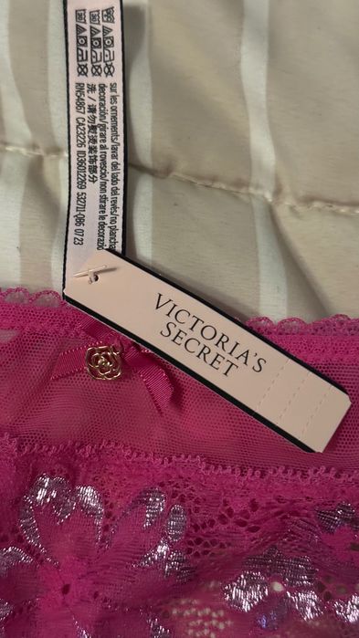 Victoria Secret , różowe majtki M