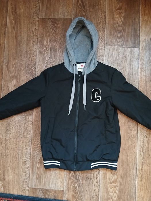 Куртка -бомбер демісезон