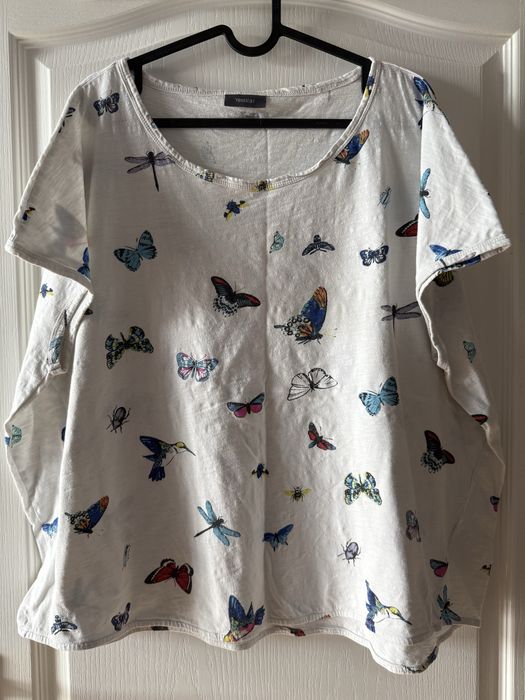 Koszulka oversize biała w kolorowe motyle owady C&A