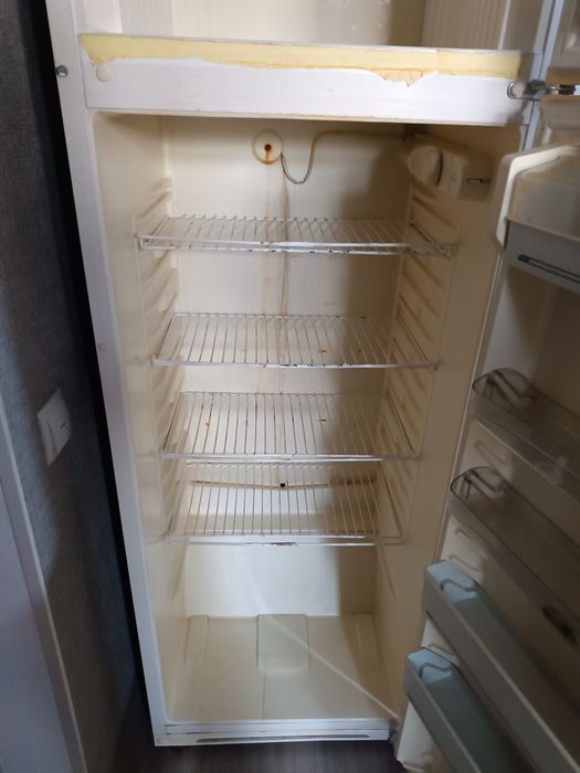 Холодильник б/у продам