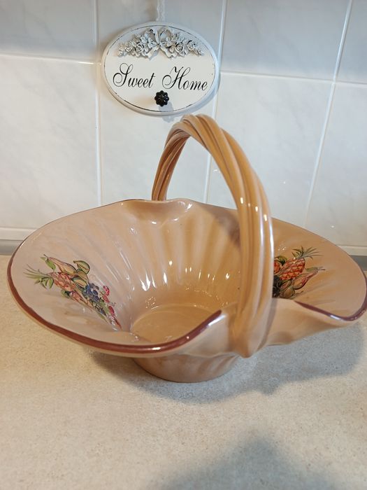 Wielki ceramiczny kosz