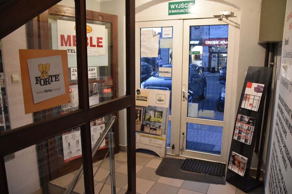 3 lokale na wynajem: 200m2, 150m2, 50m2 na siłownię