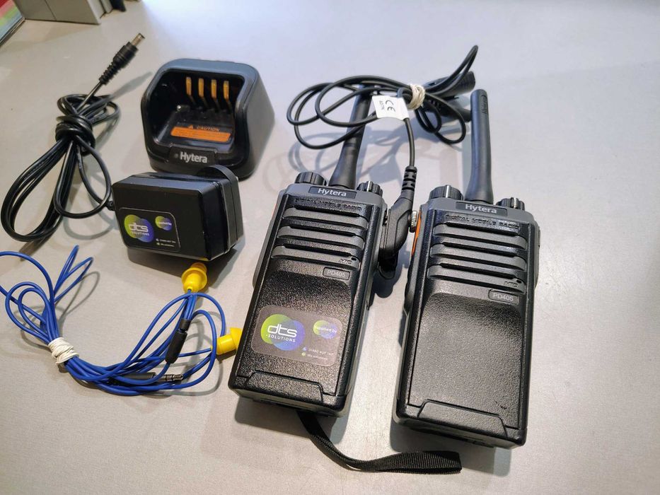2 x Radiotelefon Hytera PD405 UHF