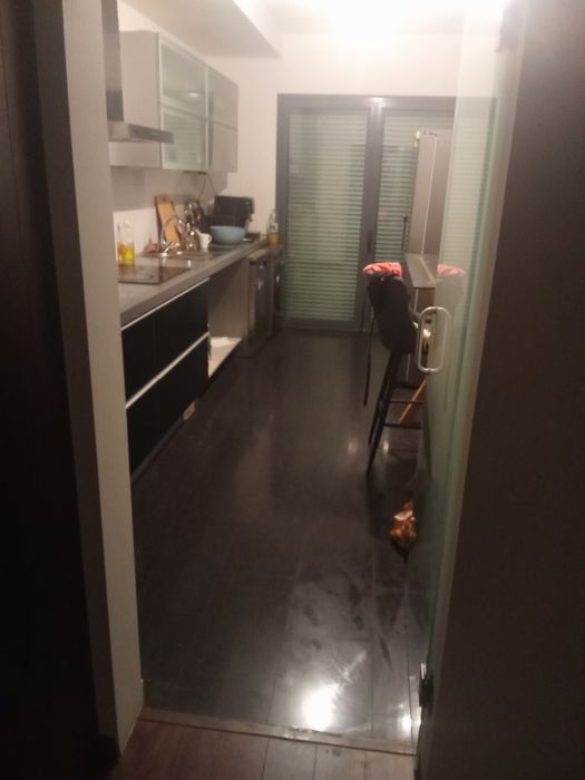 aluga-se quarto em apartamento T2