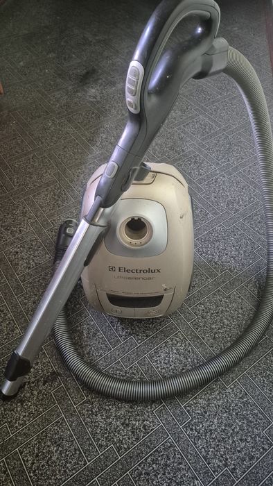 Пилосос ELECTROLUX  ULTRASAILENCER (на запчастини)