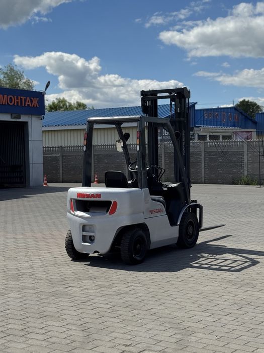 Навантажувач Nissan FD-25 Дизель