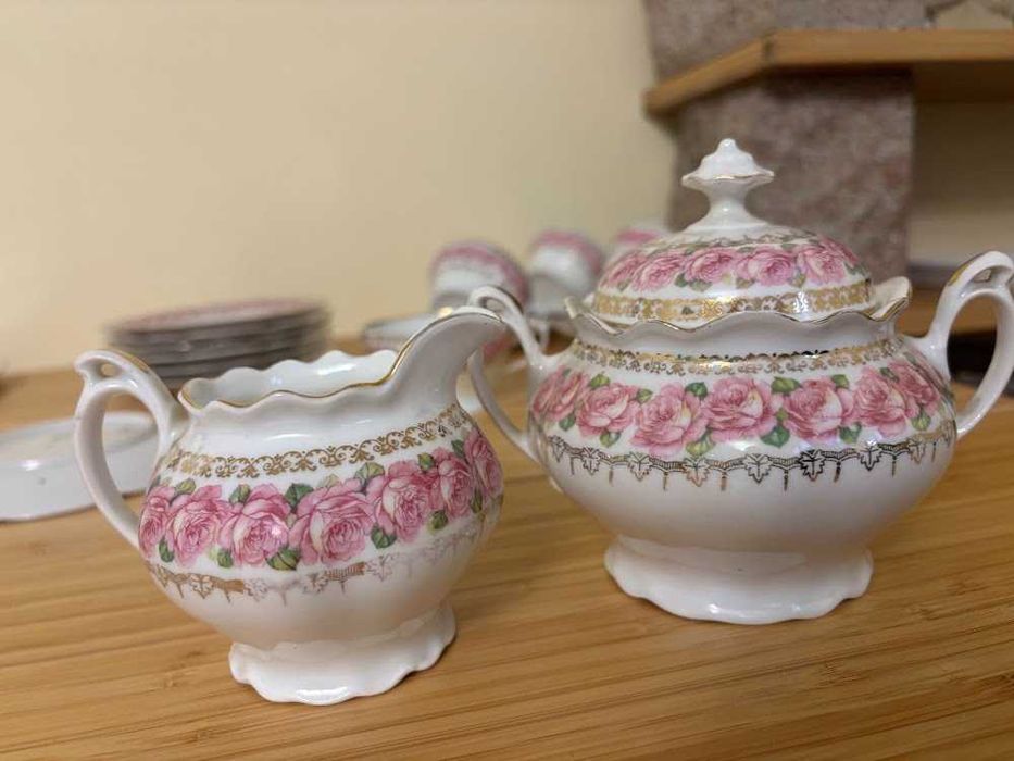 Serwis porcelanowy MZ Altrohlau Czechoslovakia – róże i złocenia