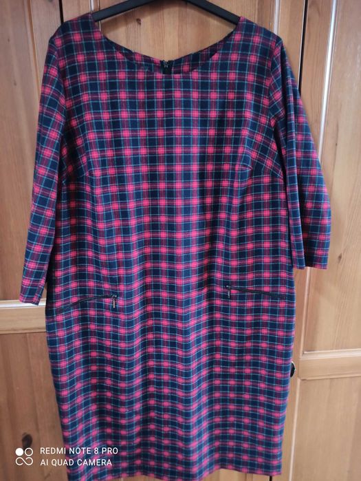 Sukienka w kratę