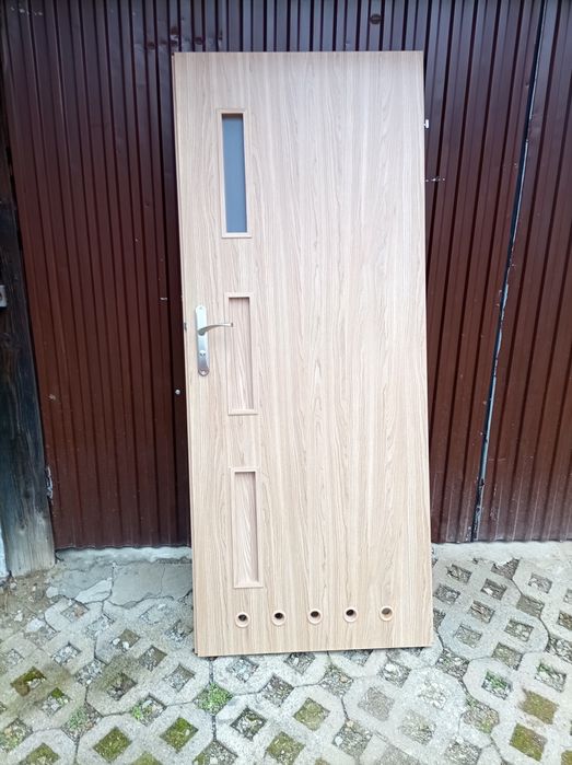 Drzwi łazienkowe 80 lewe