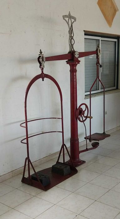 Antiga e Original Balança de Pesar Cereais e Farinha. PEÇA DE MUSEU!