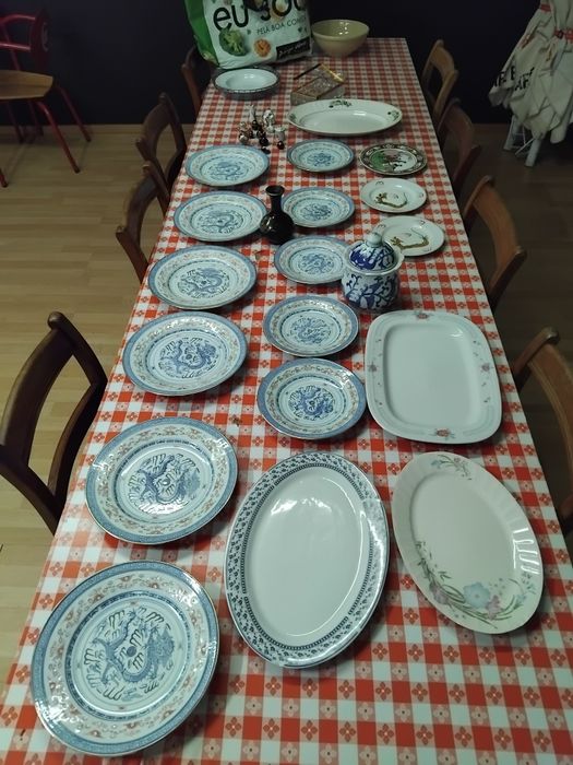 Ceramic tableware set433586314287534083