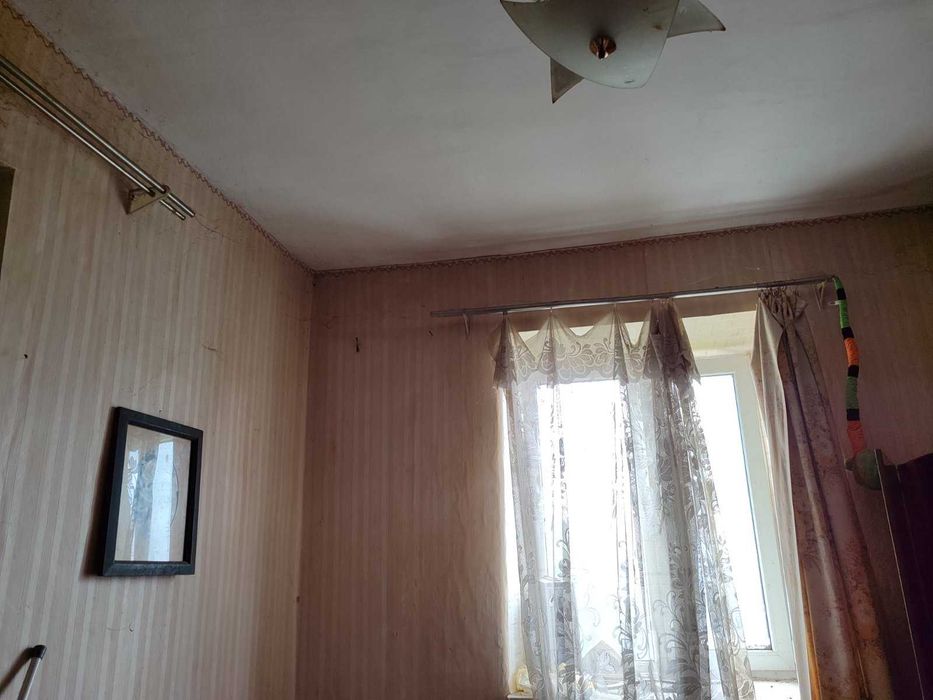 (3) Продам частину будинку на Старому місті 0925