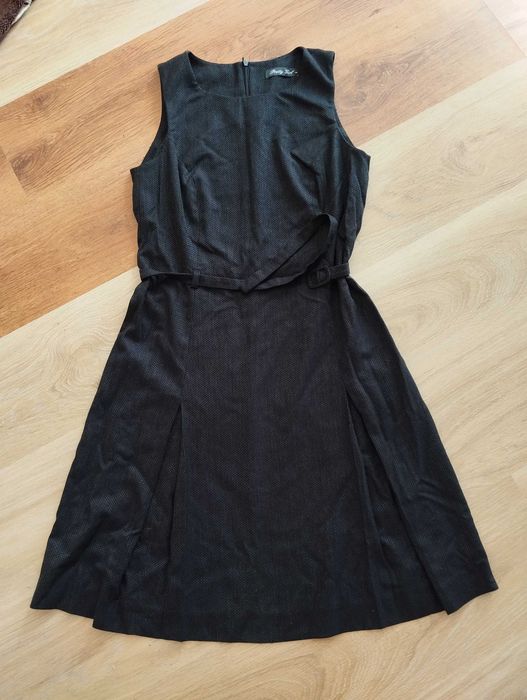 Sukienka elegancka biurowa