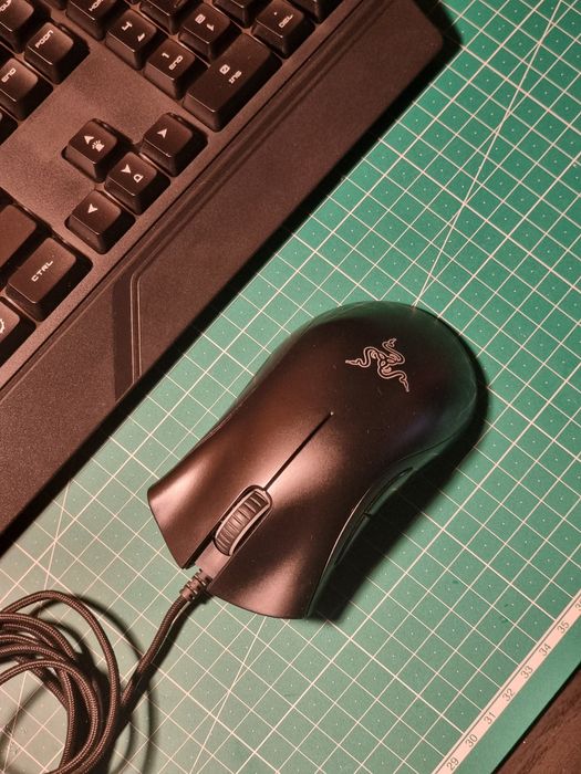 Rato Razer deathadder essential + Teclado MSI vigor gk20