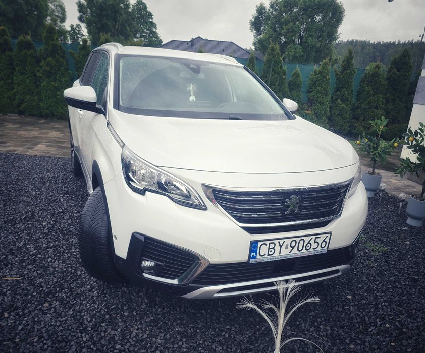 Peugeot 5008 2017 rok