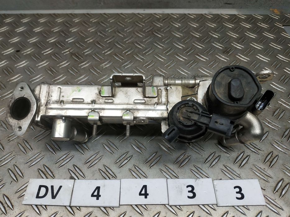 Land Rover Range Rover L494 13- теплообмінник EGR  DV4433 K6D39U438AD