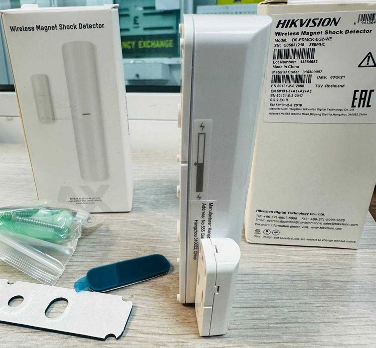 Бездротовий магнітний датчик HIKVISION DS-PDMCK-EG2-WE