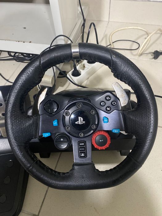 Logitech g29 (volante e pedais)