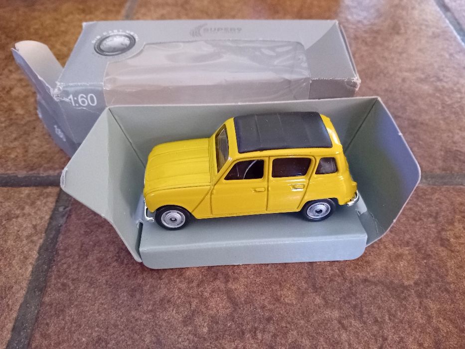 Citroën + vw (pão forma) + renault 4l, escala 1/60