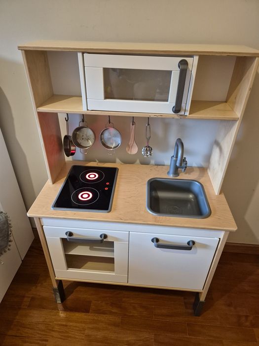 Cozinha IKEA de criança