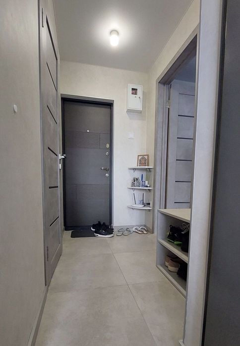 Продам 1к квартиру на Красном Камне, с ремонтом!