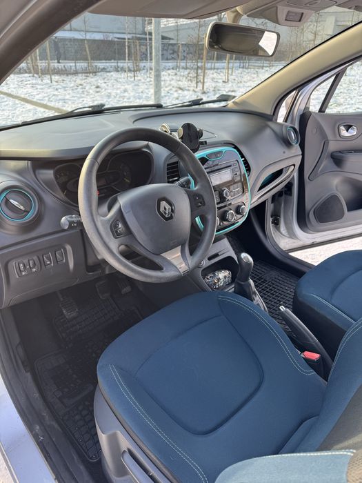 Sprzedam Renault Captur 0,9TcE super stan