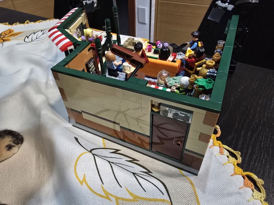 LEGO Ideas: Friends Central Perk - 21319