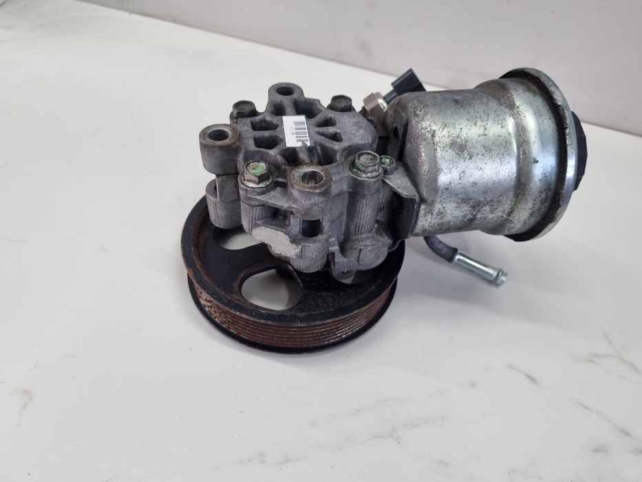 toyota Avensis t25 corolla 2.0 2.2 D pompa wspomagania