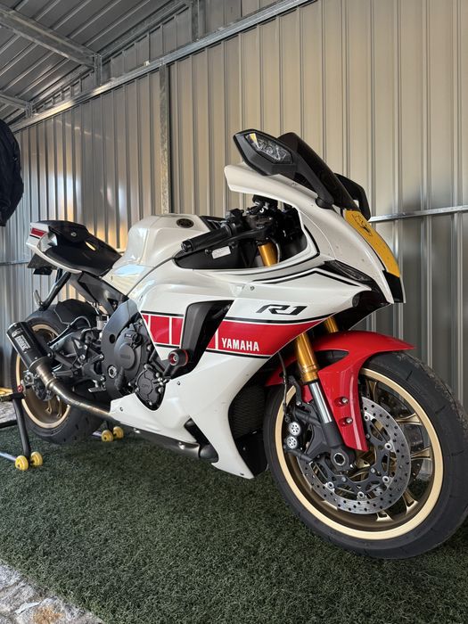 Yamaha r1 60th Anniversary! Apenas 5000 quilometros!