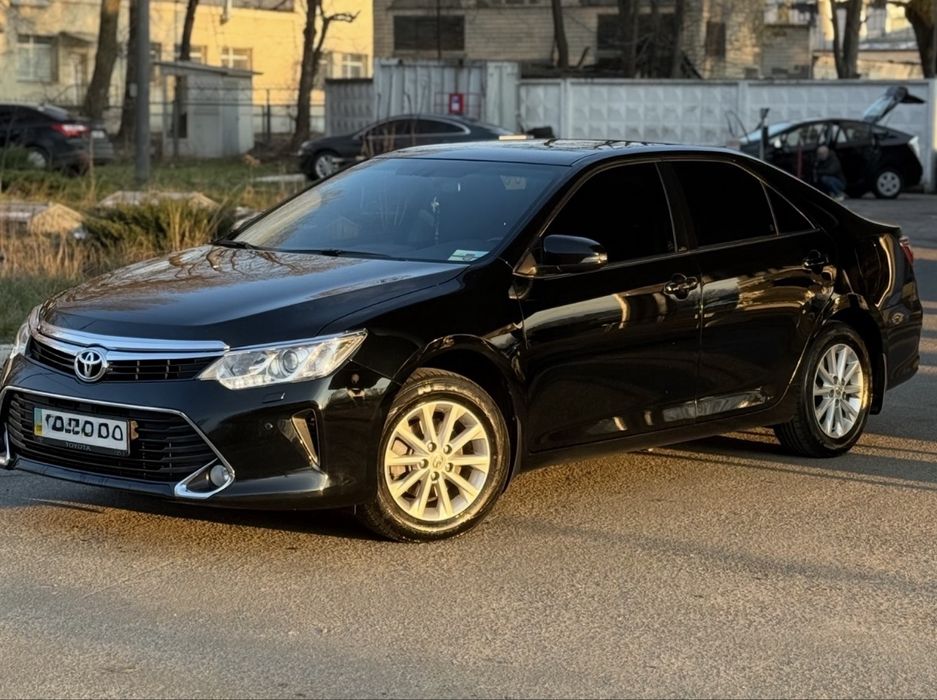 Toyota Camry 2017