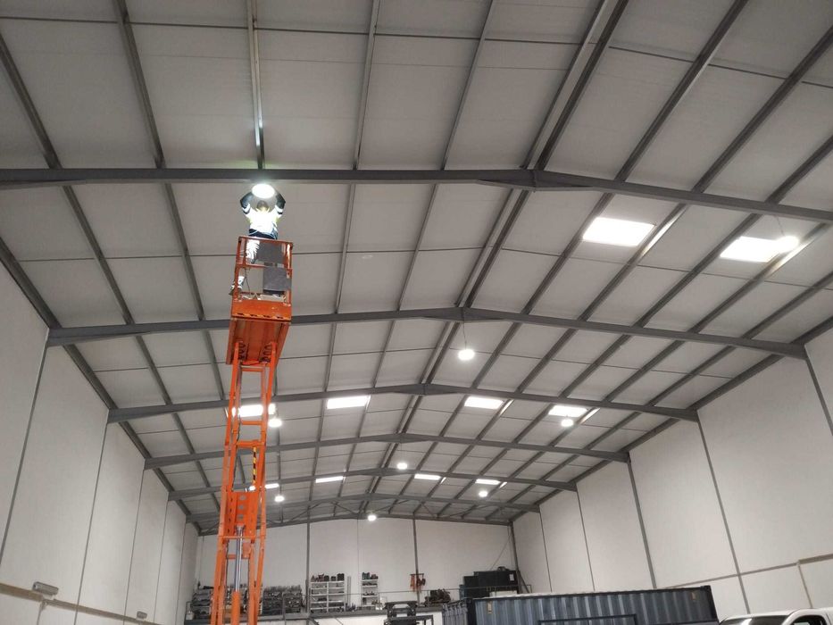 Plataforma Elétrica 8M ( Tesouras )