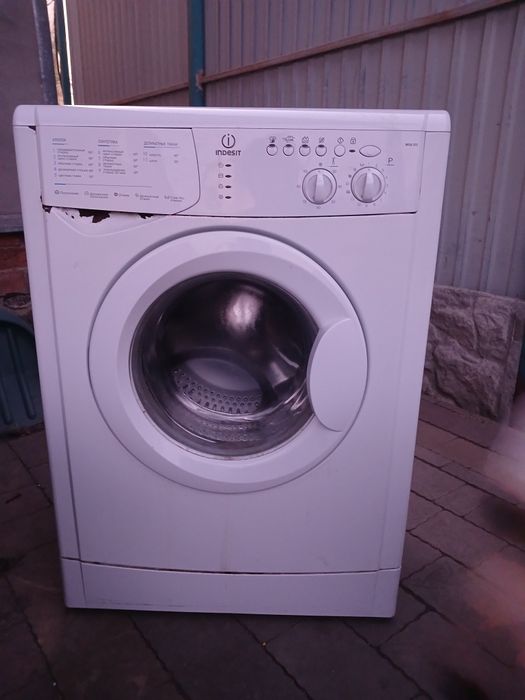 Пральна машина Indesit