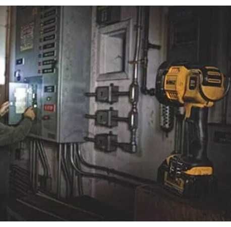 Ліхтар світлодіодний акумуляторний DeWALT DCL043