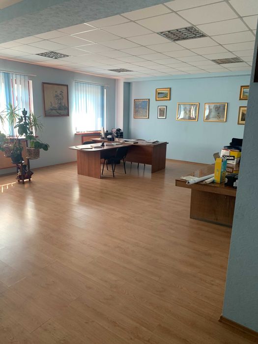 Сдам в аренду офис со складом, парковкой, двором пр. Гагарина: 250 грн ...