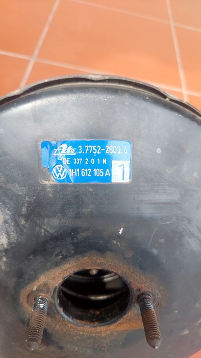 Вакуумний підсилювач гальм