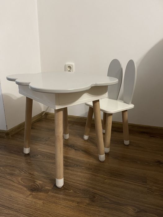 Столик хмаринка/ стільчик зайчик