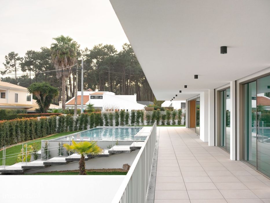 Moradia T5 de Luxo na Verdizela