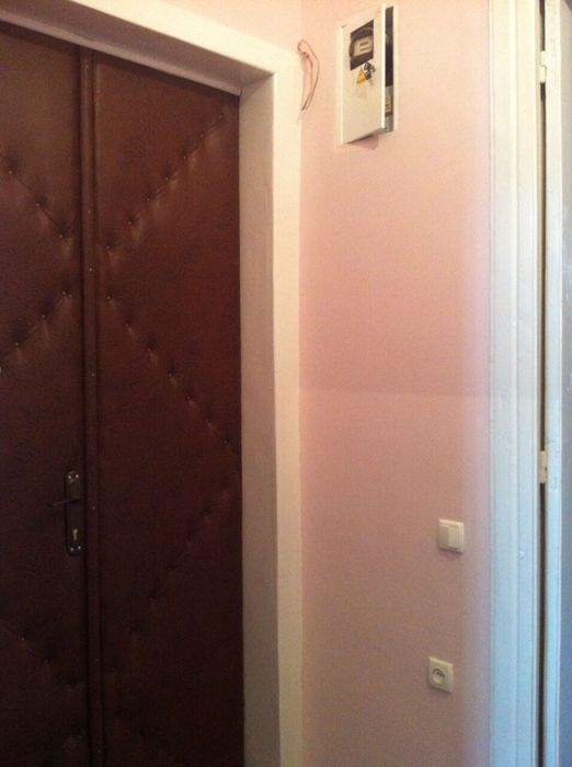 Продам двері вхідні деревяні оббиті паролоном і дермантином 2.38x 1.16