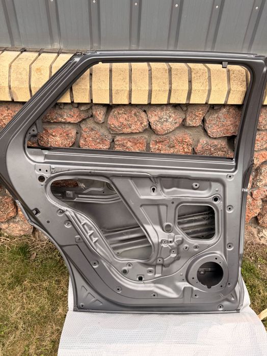 Hyundai Ioniq 5 двері колір T5R